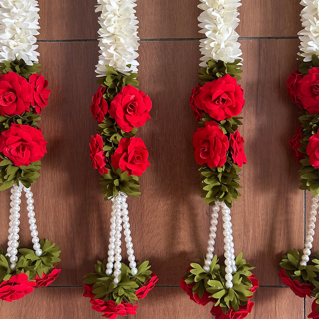 Red Rose Pearl Tassel Gajra String