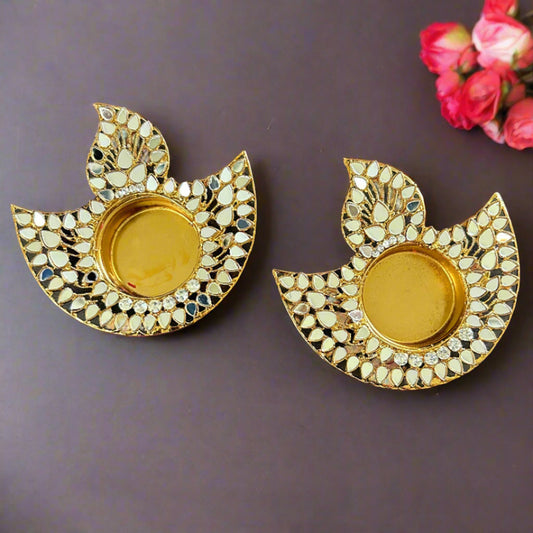 (Single) Metal Diya Shape Mirror Tea Light