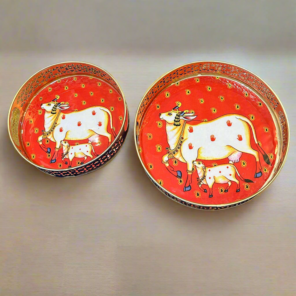 Red Circular Golden Tray With Pichwai Cow Art Picture