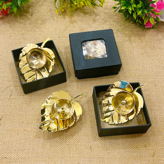Leaf Pure Brass Diya Set of for Home Office Puja Decor Leaf Akhand Diya for Pooja Room Leaf Shaped Brass Diyas for Diwali, Ganpati Decoration Gift Items