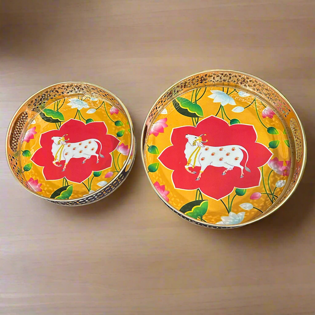 Circular Golden Tray With Pichwai Cow Art Picture (Set of 2)