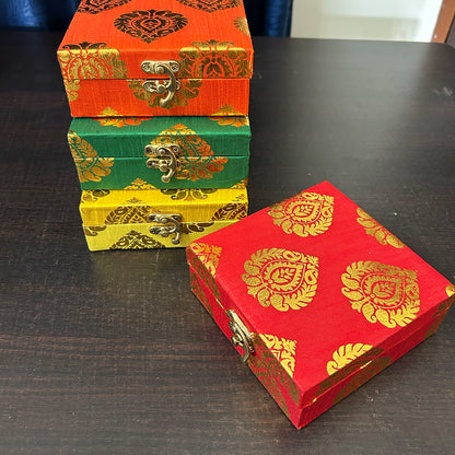 Square Brocade Design Gift Box