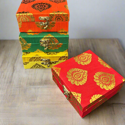 Square Brocade Design Gift Box