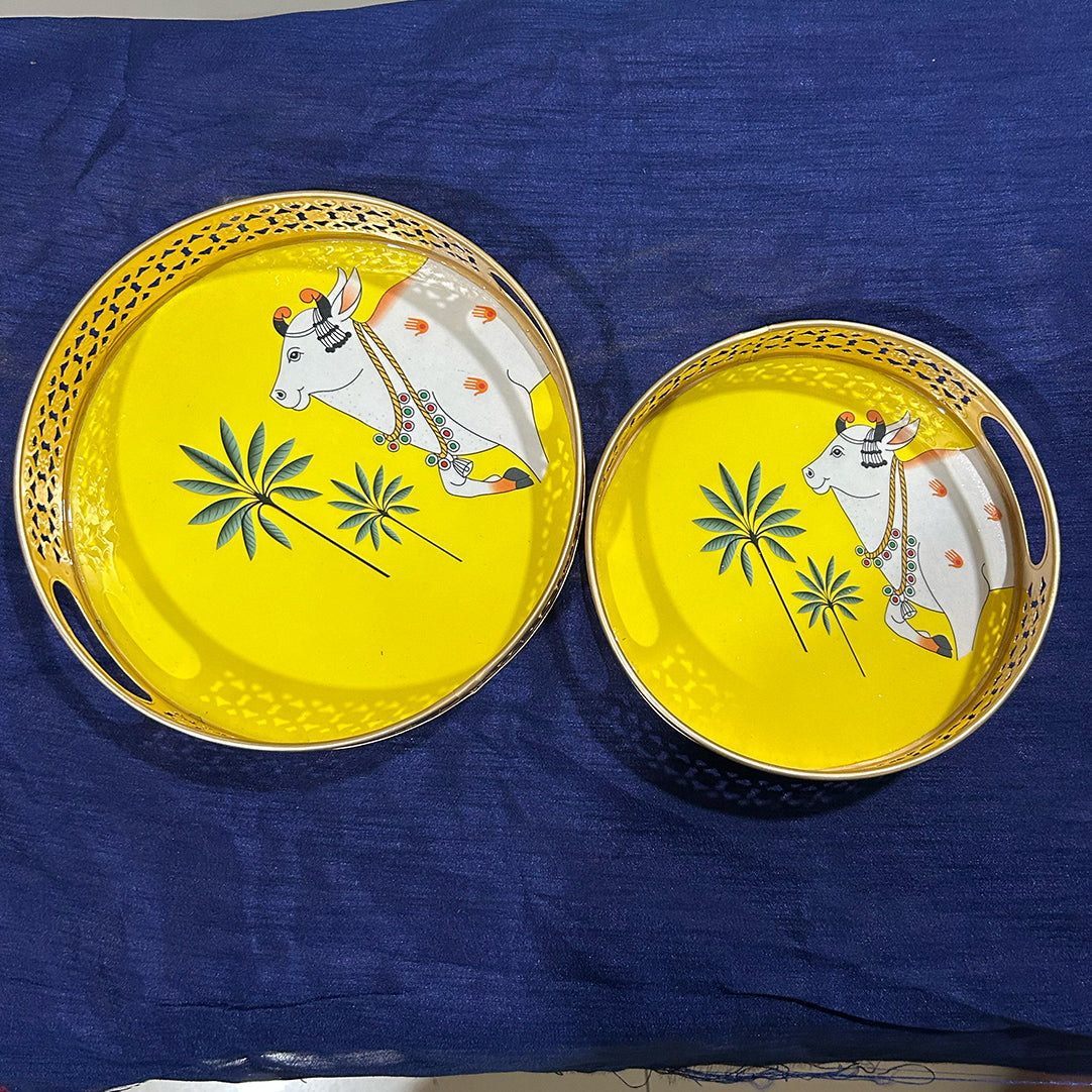 Circular Golden Tray With Pichwai Cow Art Picture (Set of 2)