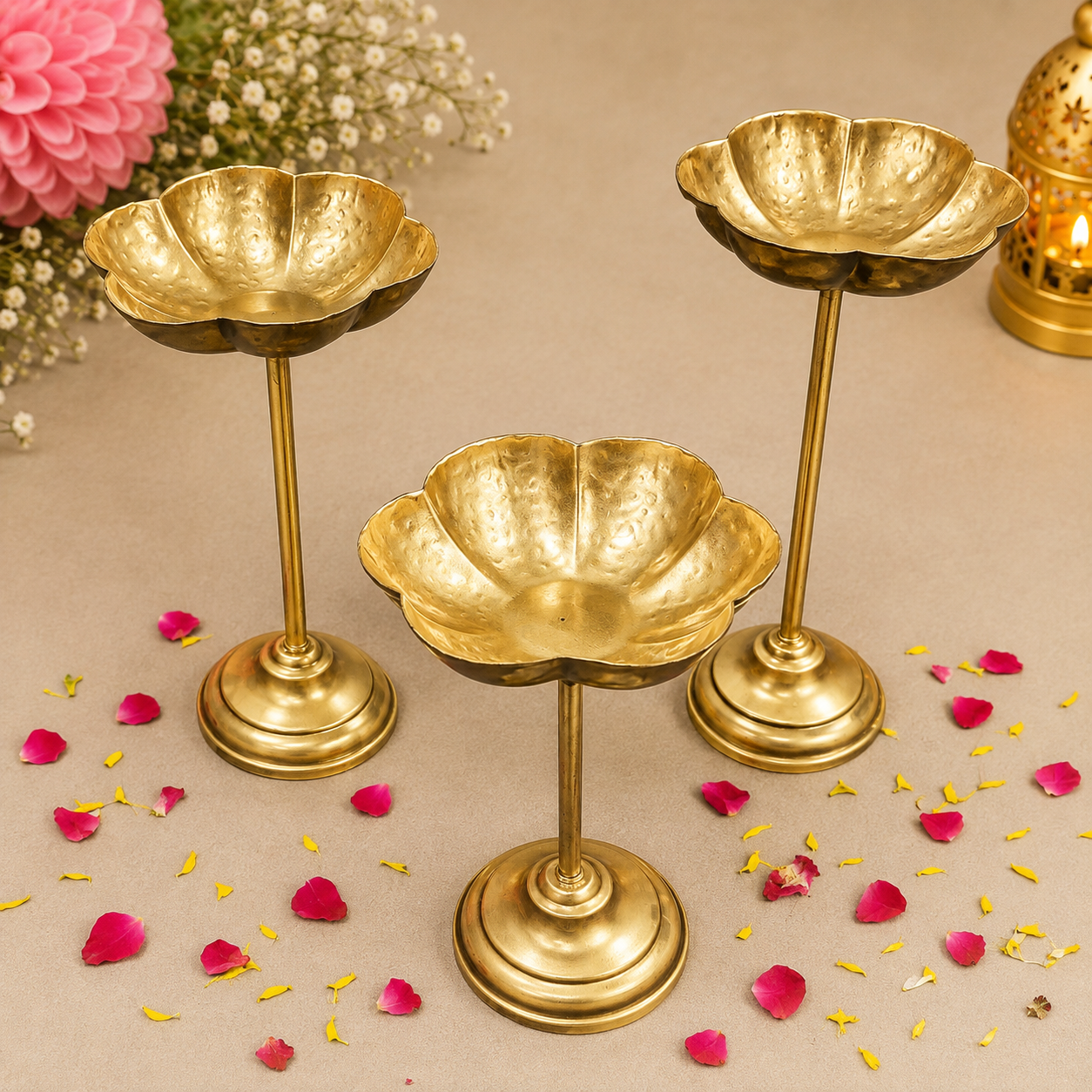 Taj Bowl Hammered Urli Candle Stand (Set Of 3)
