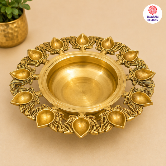 Lotus Urli