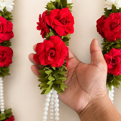 Red Rose Pearl Tassel Gajra String