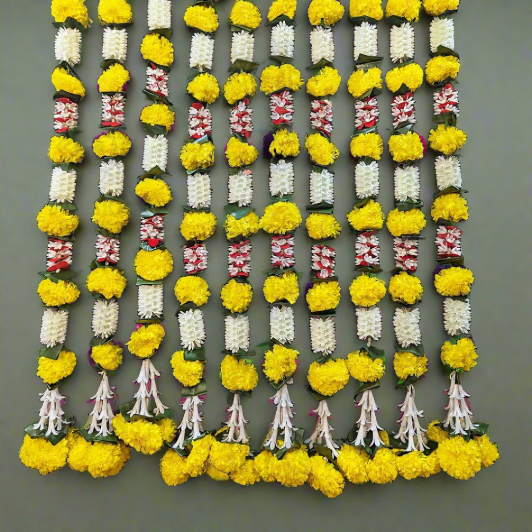 Decorative Yellow marigold And Rajnigandha Garland