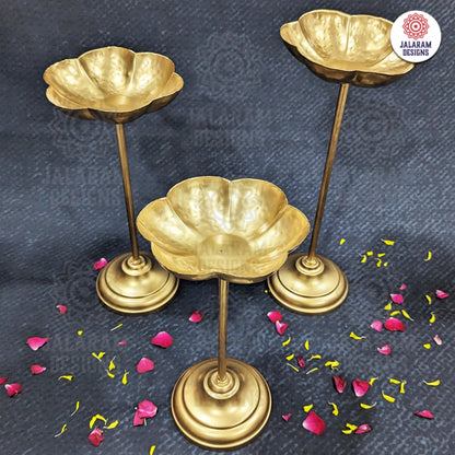 Taj Bowl Hammered Urli Candle Stand (Set Of 3)